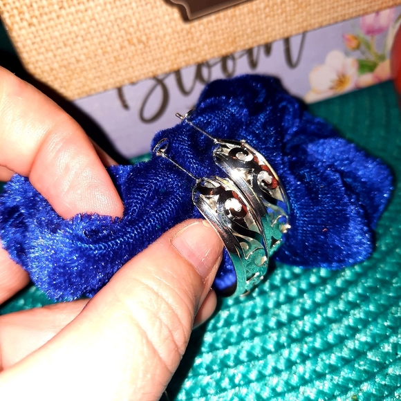 SILVER HOOP EARRINGS - Picture 9 of 15